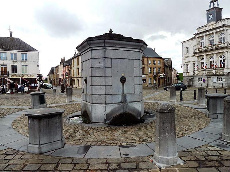 La Roche Du Roy Apartman Rocroi Kültér fotó
